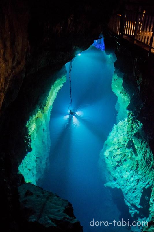 地底探検している気分 日本三大鍾乳洞の一つ龍泉洞