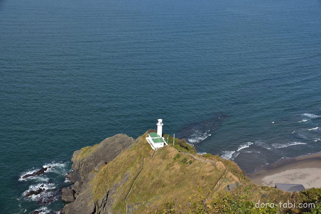「角田岬灯台」日本海の絶景!観光情報・駐車場情報など